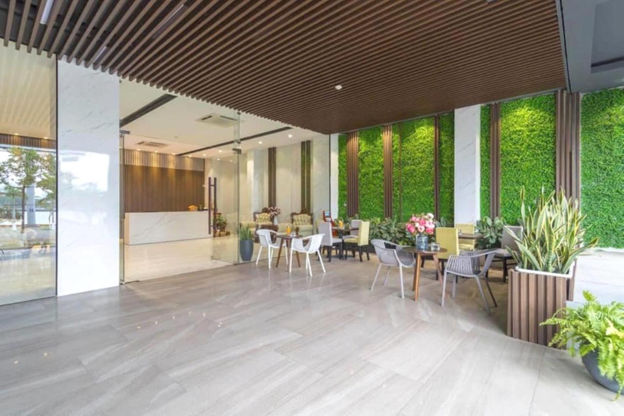 Capital O 1200 Salem Riverside Hotel Da Nang Exterior foto